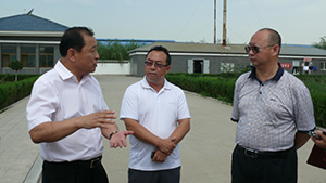 8月20日，新华社宁夏分社社长杜晓明一行视察宁夏上陵牧业有限公司翔达牧场。