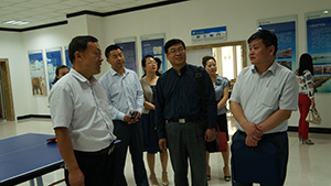 5月26日，银川市委副秘书长黄振亚一行调研指导集团党建工作。